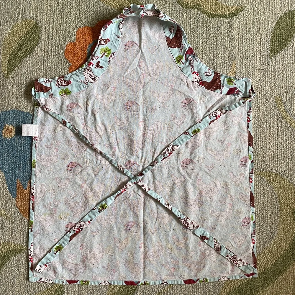 Crate & Barrel I Farmhouse Hen Apron